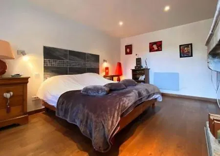 Maison De Caractere En Habitat Partage * 图拉维尔